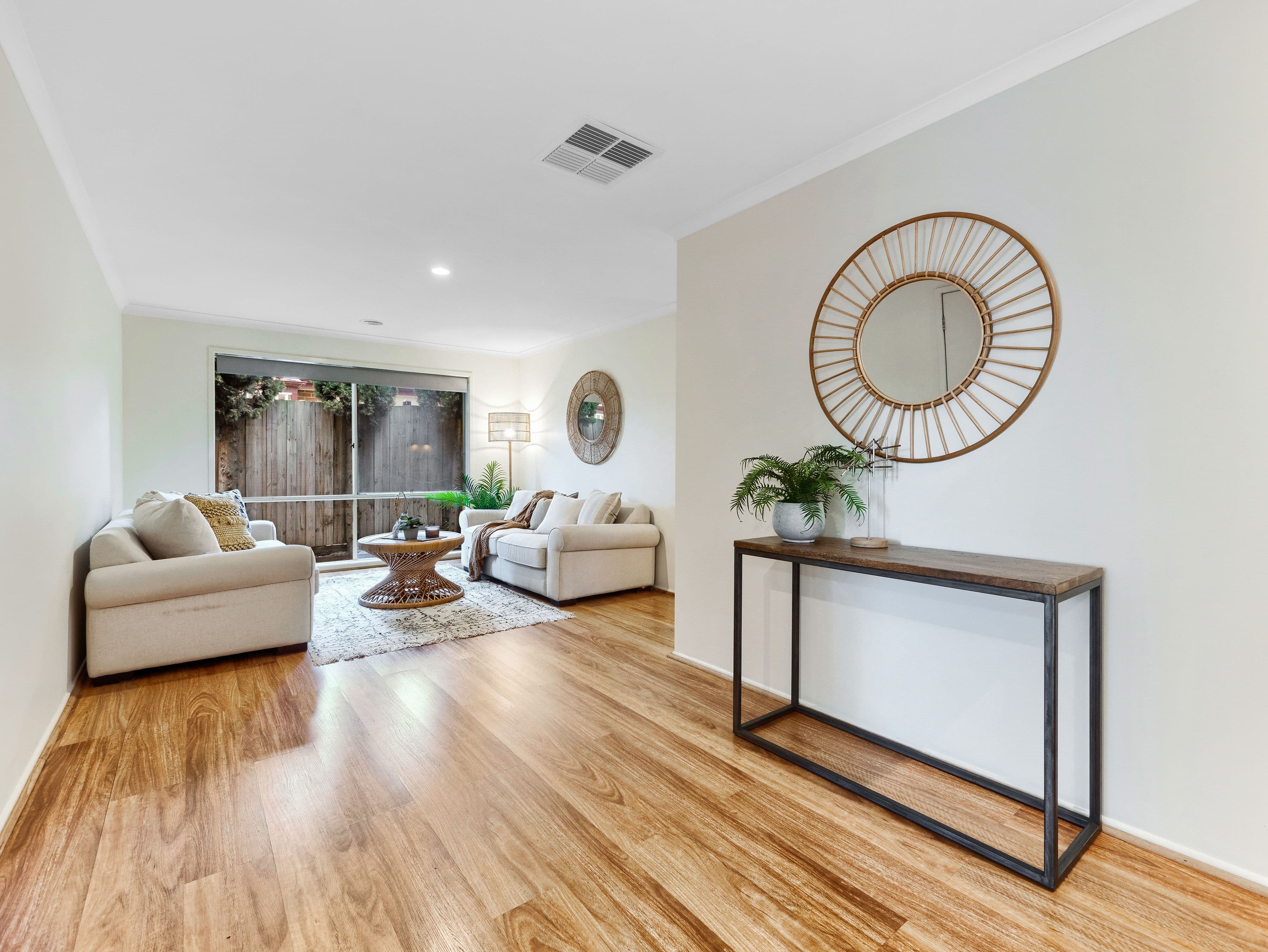 24 Hasluck Crescent, Lynbrook VIC 3975, Lynbrook - Thumbnail 2