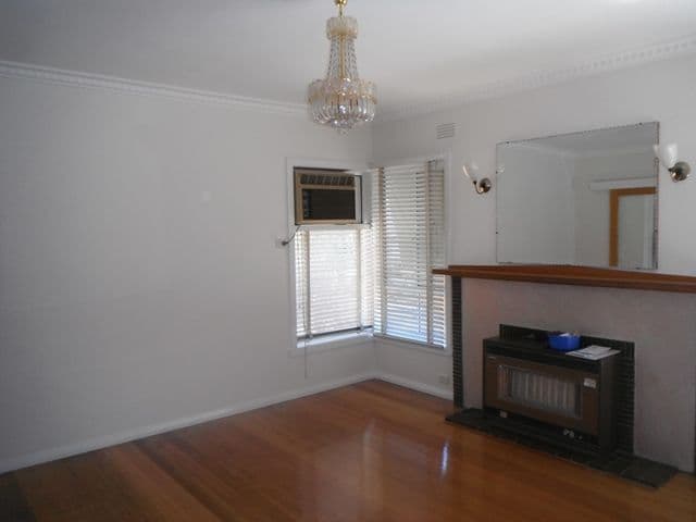 33 Railway Avenue, LAVERTON VIC 3028, Laverton - Thumbnail 2