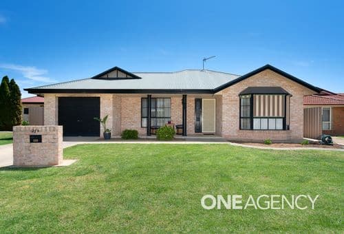 2/1 WOOMERA Place, Glenfield Park, Glenfield Park - Image 1