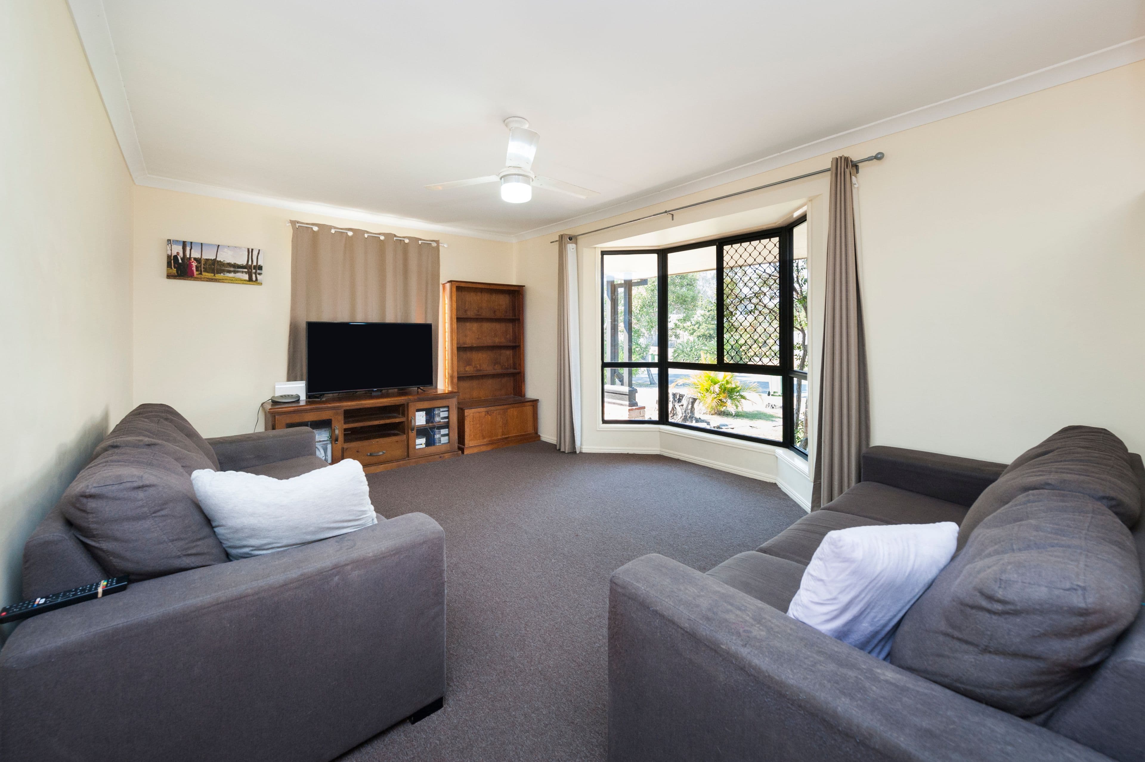 16 Links Avenue, Meadowbrook QLD 4131, Meadowbrook - Thumbnail 3