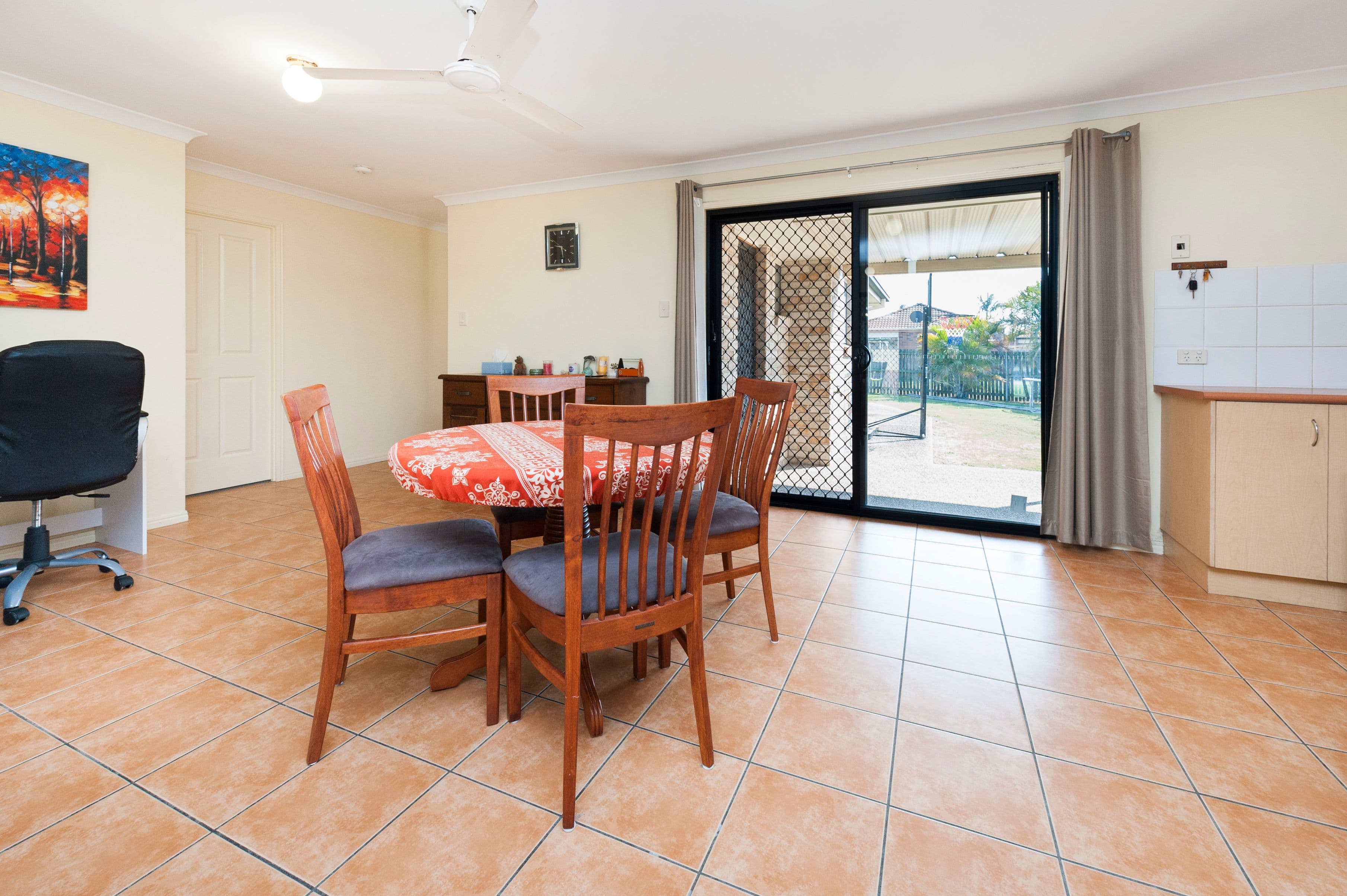 16 Links Avenue, Meadowbrook QLD 4131, Meadowbrook - Thumbnail 4