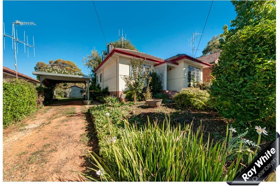 32 Surveyor Street, Queanbeyan - Image 1