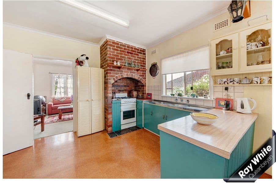 32 Surveyor Street, Queanbeyan - Thumbnail 2