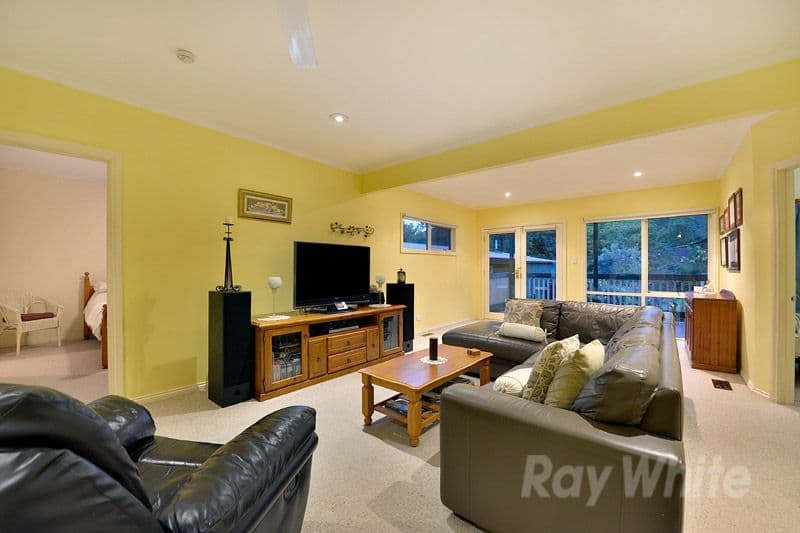 15 Johns Street, UPPER FERNTREE GULLY VIC 3156, Upper Ferntree Gully - Thumbnail 3