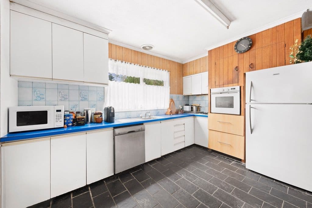 8 Clendon Road, Ferntree Gully VIC 3156, Ferntree Gully - Thumbnail 3