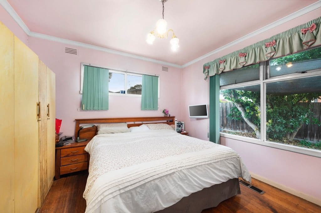 8 Clendon Road, Ferntree Gully VIC 3156, Ferntree Gully - Thumbnail 4