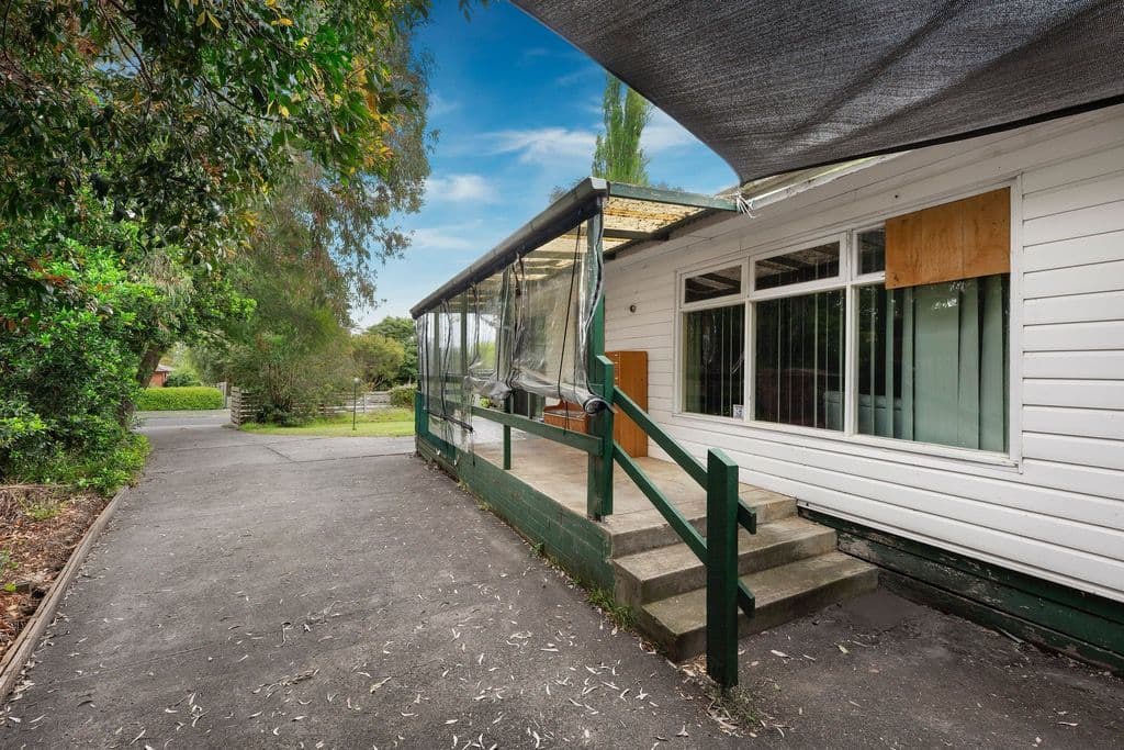 8 Clendon Road, Ferntree Gully VIC 3156, Ferntree Gully - Thumbnail 5