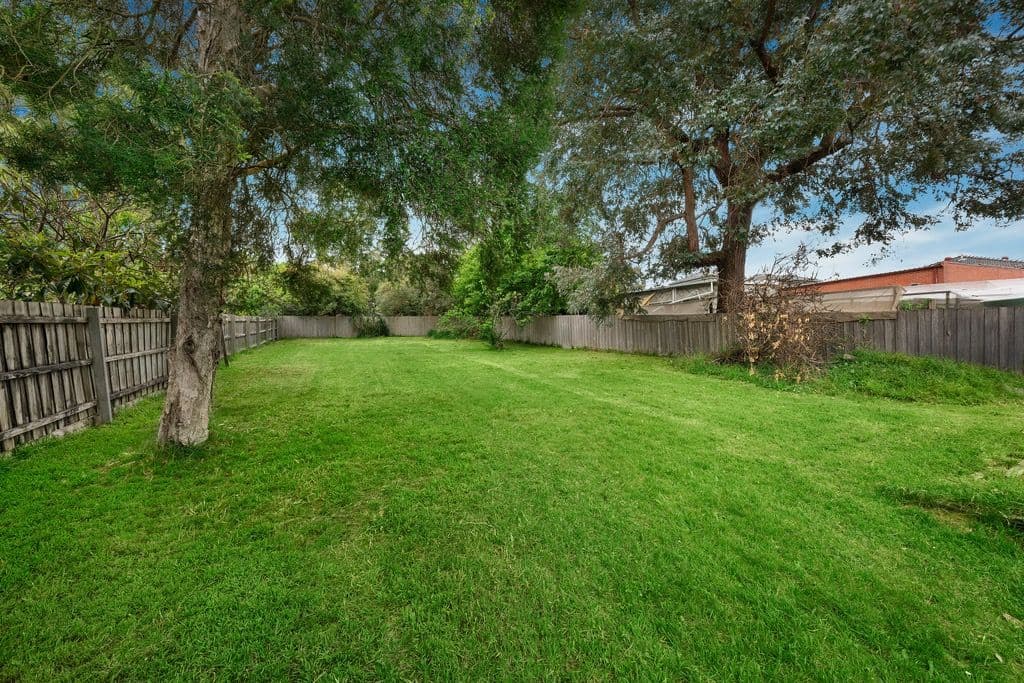 8 Clendon Road, Ferntree Gully VIC 3156, Ferntree Gully - Thumbnail 6