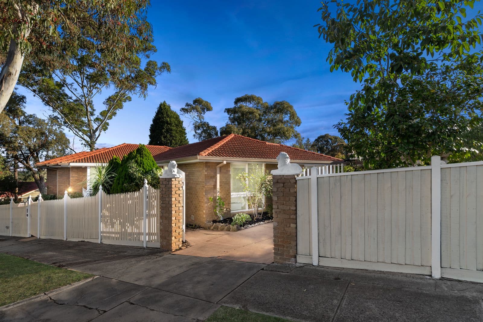 12 Great Western Drive, Vermont South VIC 3133, Vermont South - Image 1
