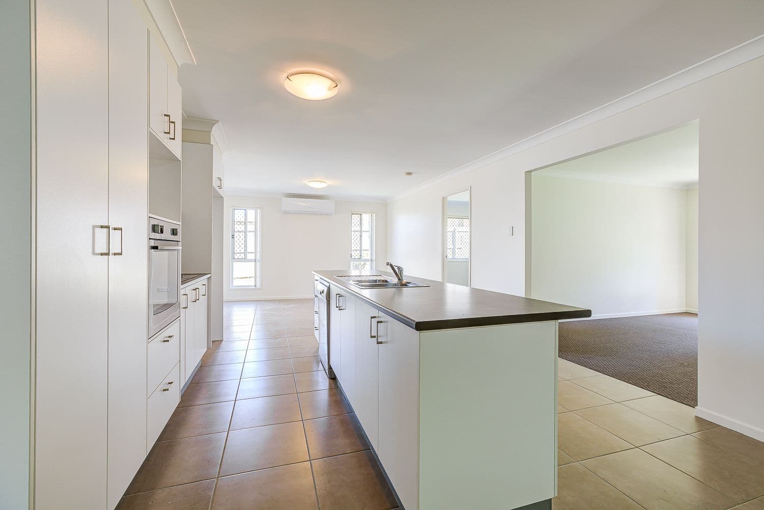 3 Greenpark Drive, Crestmead QLD 4132, Crestmead - Thumbnail 2