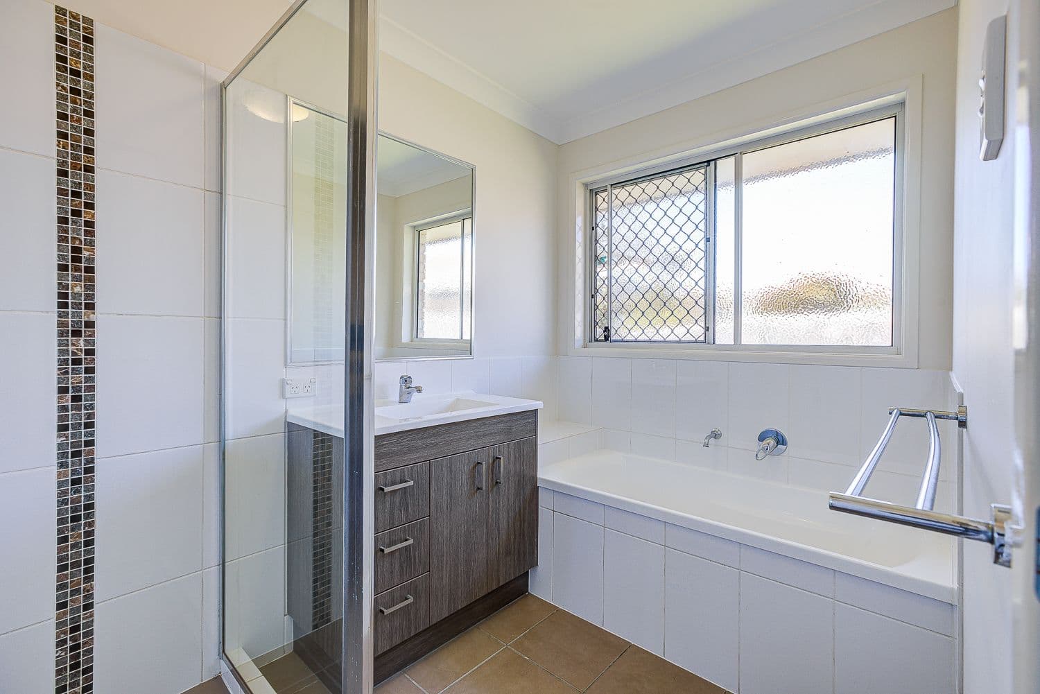 3 Greenpark Drive, Crestmead QLD 4132, Crestmead - Thumbnail 4