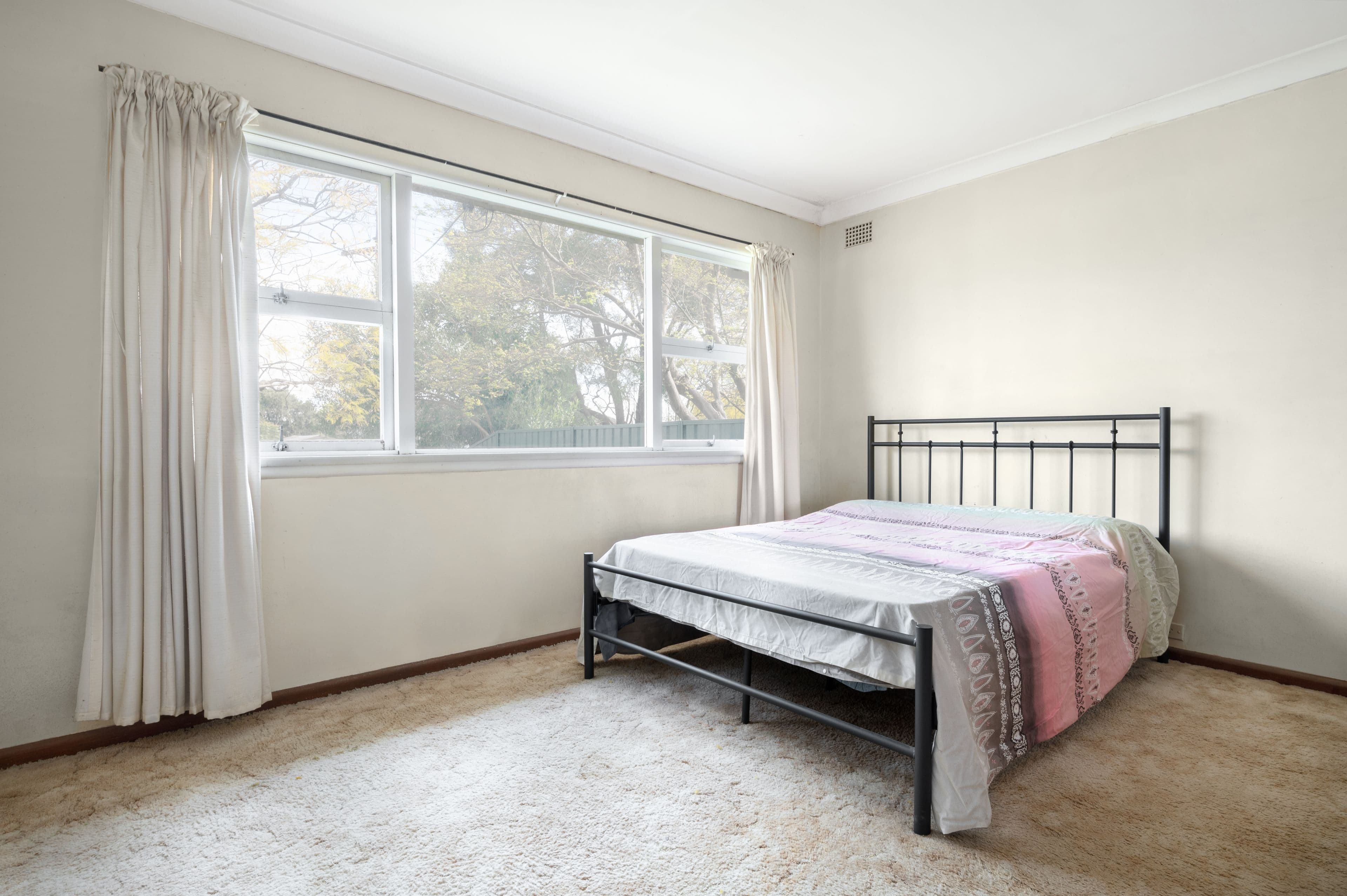 19 Parkland Avenue, Macquarie Fields NSW 2564, Macquarie Fields - Thumbnail 4