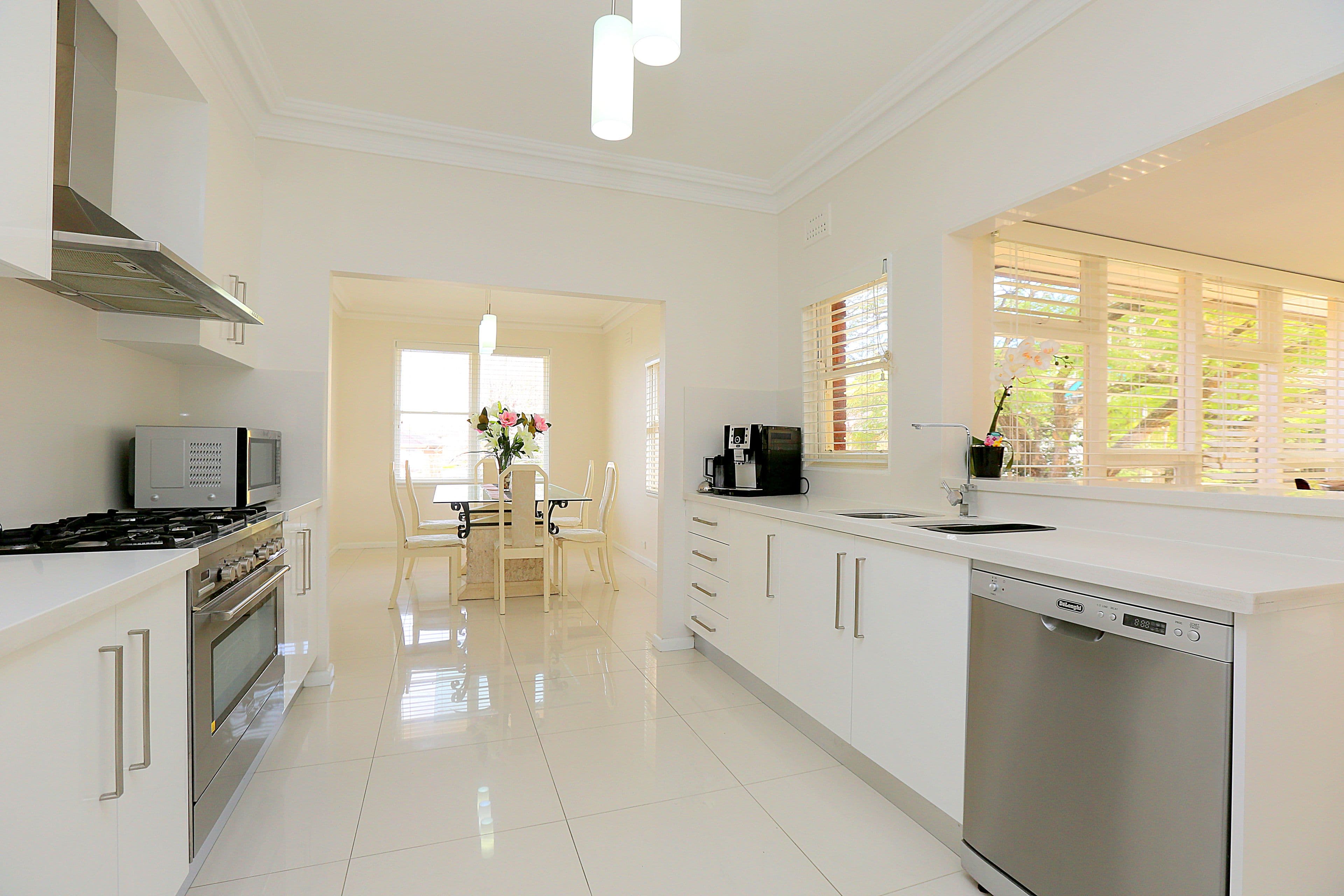 7 Robertson Crescent, Mount Lewis - Thumbnail 2