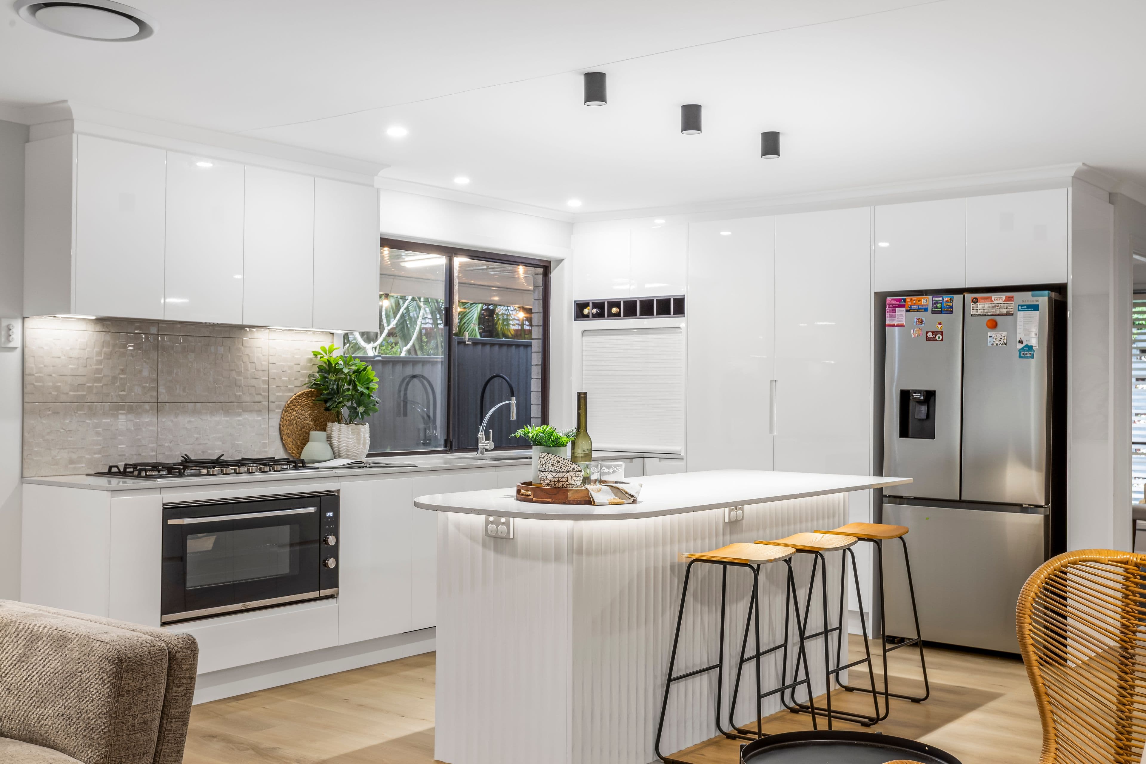 9 Studio Drive, Oxenford QLD 4210, Oxenford - Thumbnail 2