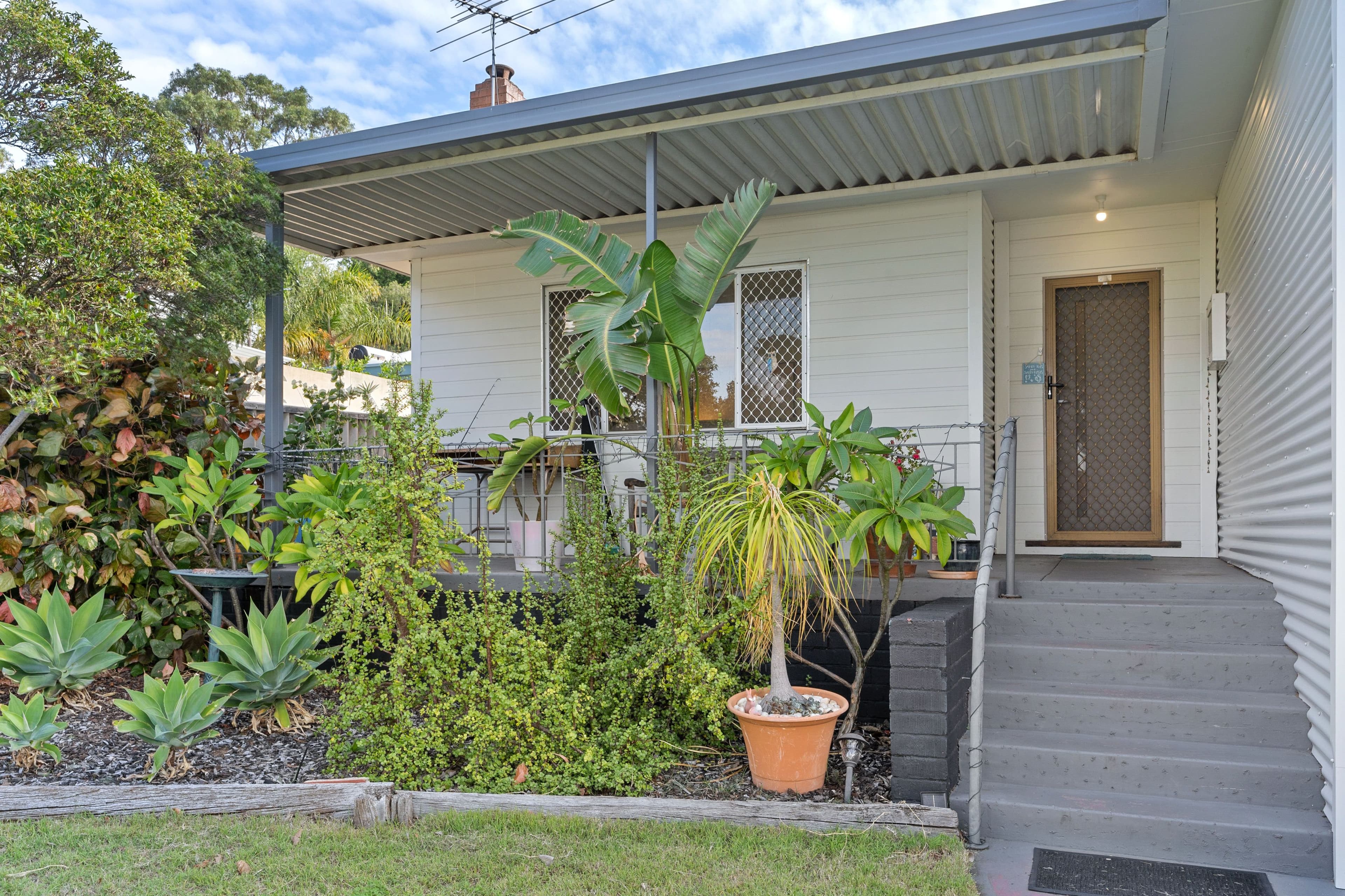 221 Alice Street, Doubleview WA 6018, Doubleview - Thumbnail 2