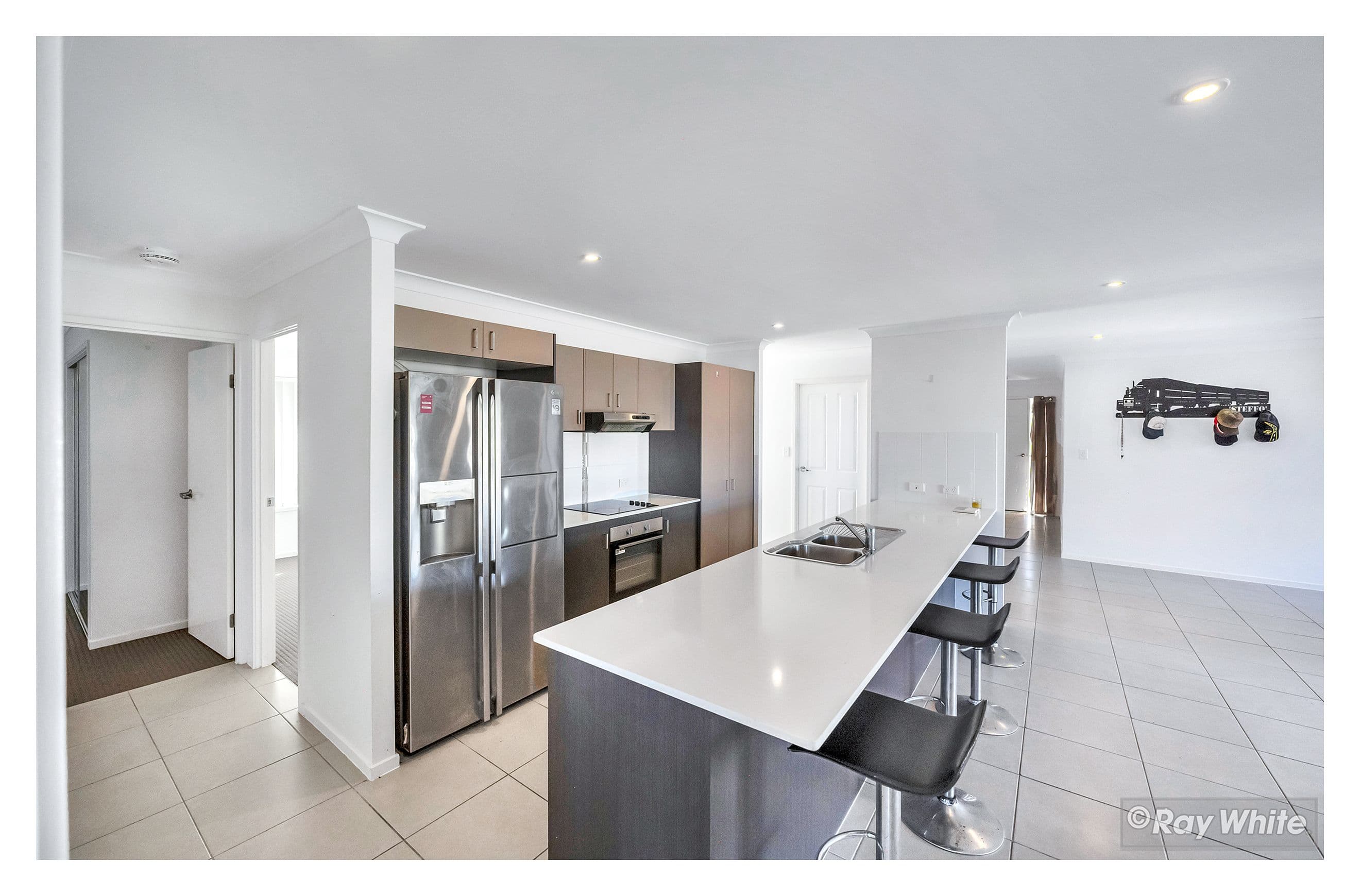 17 Rosebrook Place, Gracemere QLD 4702, Gracemere - Thumbnail 4