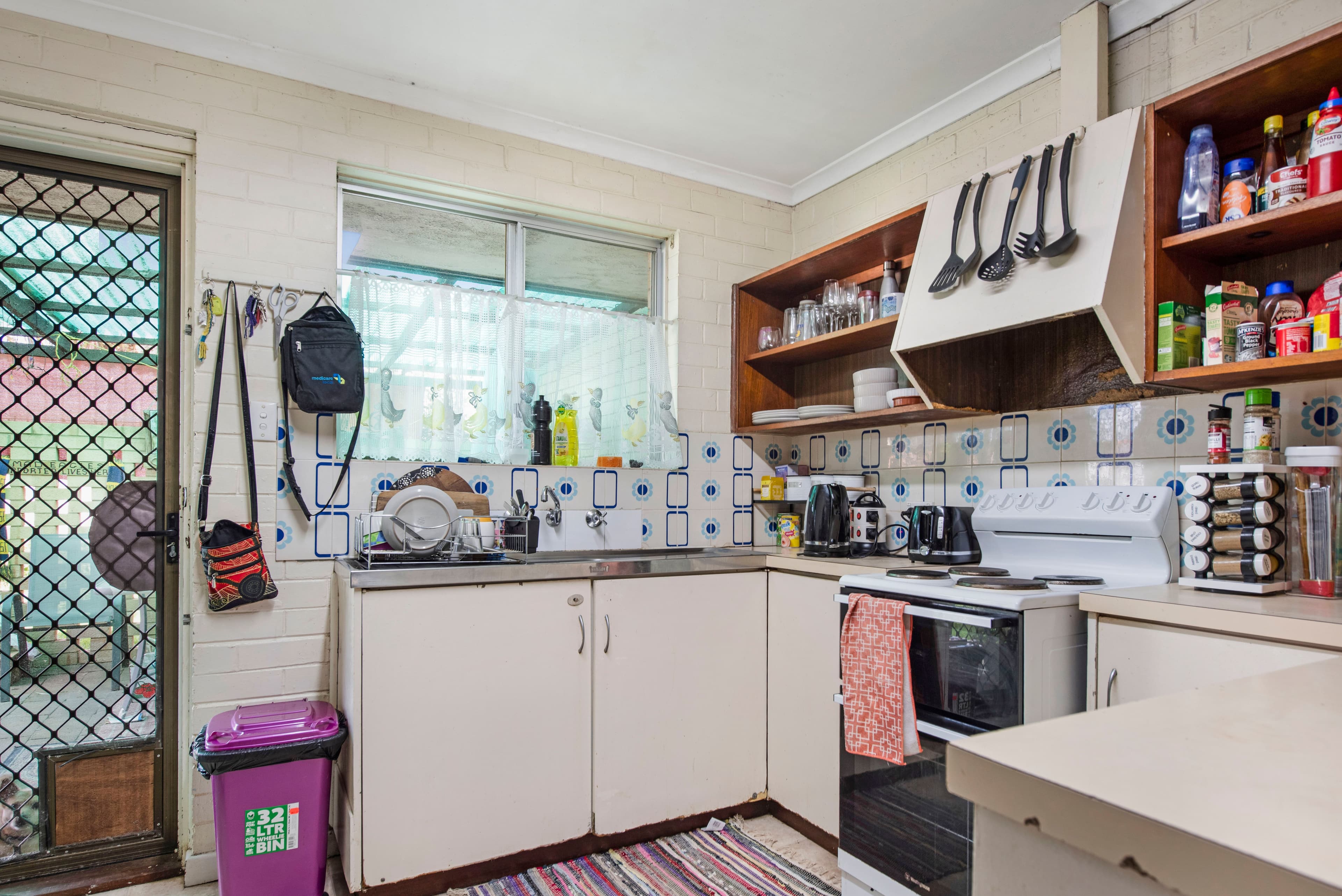 28A Broadfield Close, Utakarra WA 6530, Utakarra - Thumbnail 2