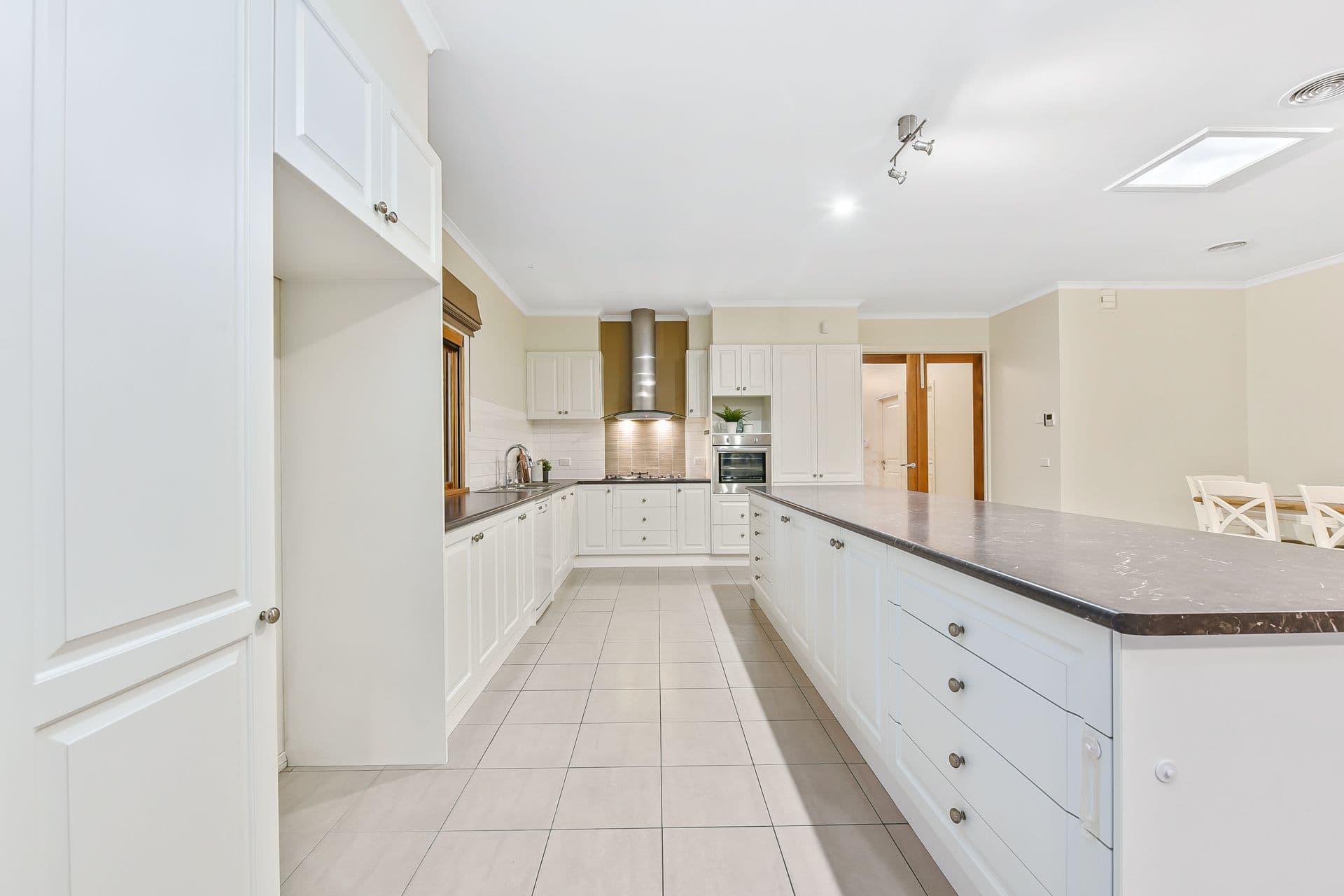 12 Piermont Drive, Berwick VIC 3806, Berwick - Thumbnail 7
