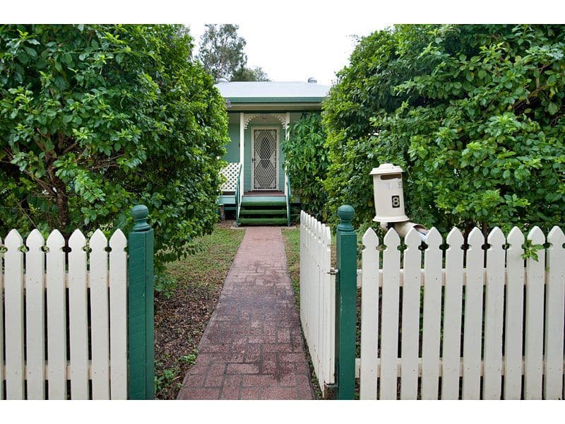 8 Hamilton Avenue, WANDAL QLD 4700, Wandal - Image 1