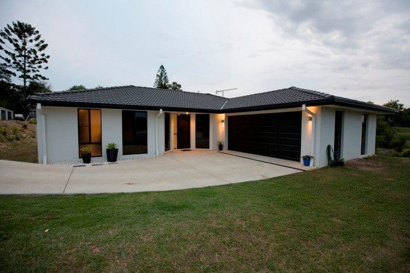6  Lapis Court, SOUTHSIDE QLD 4570, Southside - Image 1