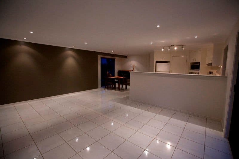 6  Lapis Court, SOUTHSIDE QLD 4570, Southside - Thumbnail 3