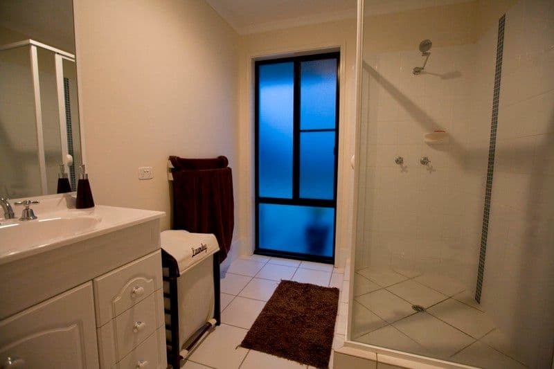 6  Lapis Court, SOUTHSIDE QLD 4570, Southside - Thumbnail 6