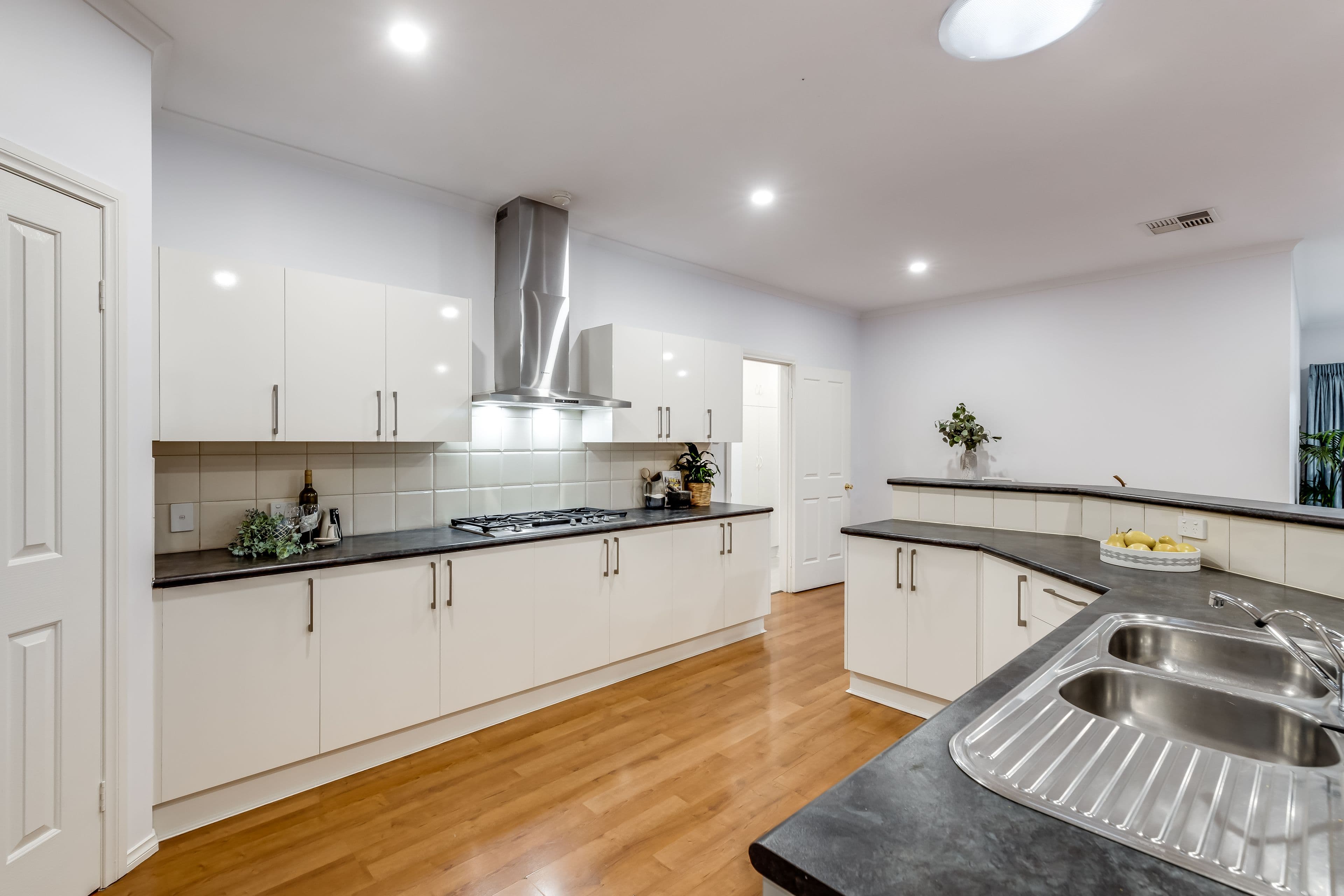 27 Short Street, Gresford, Gresford - Thumbnail 3