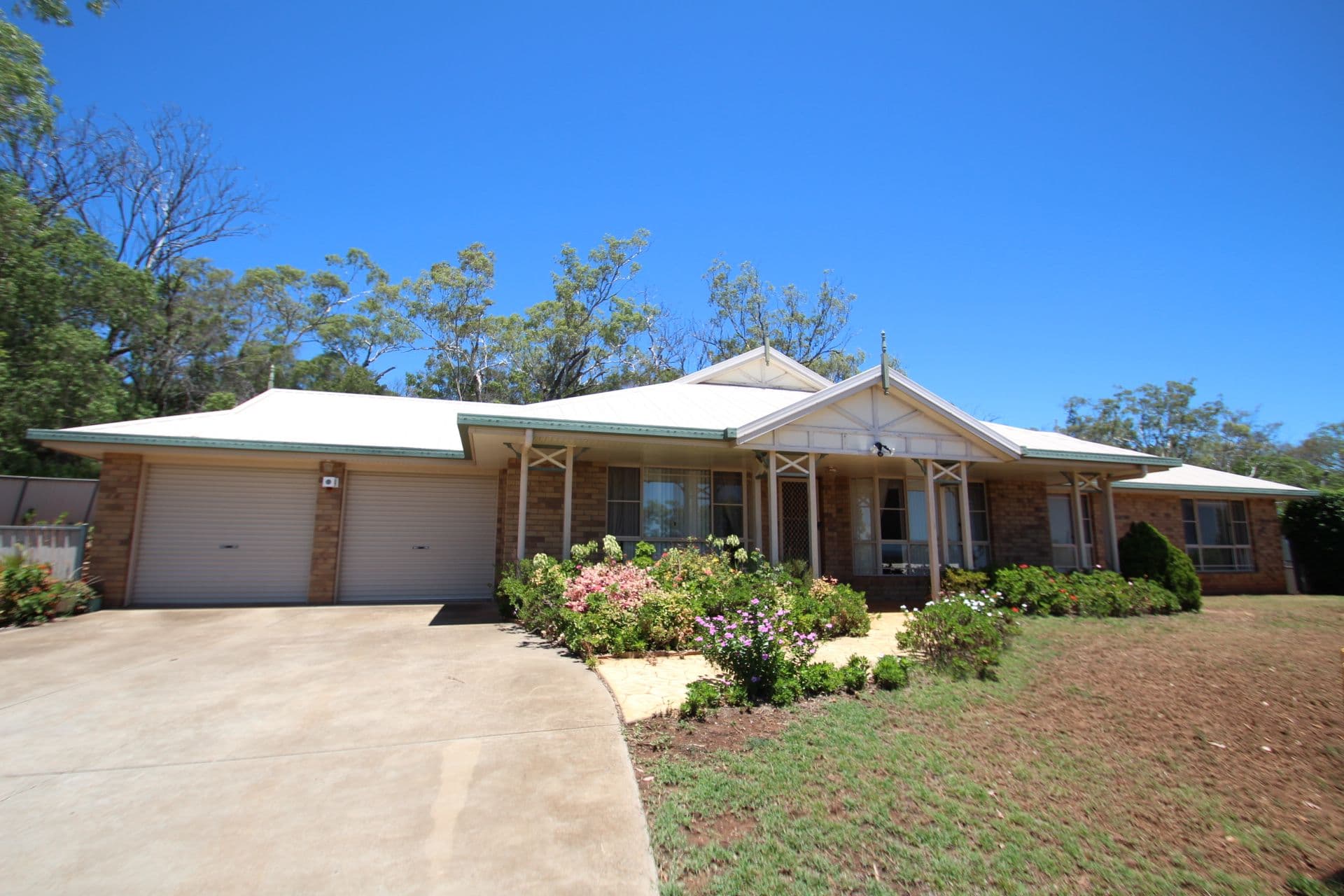 34 Toowoomba Road, Oakey QLD 4401, Oakey - Image 1