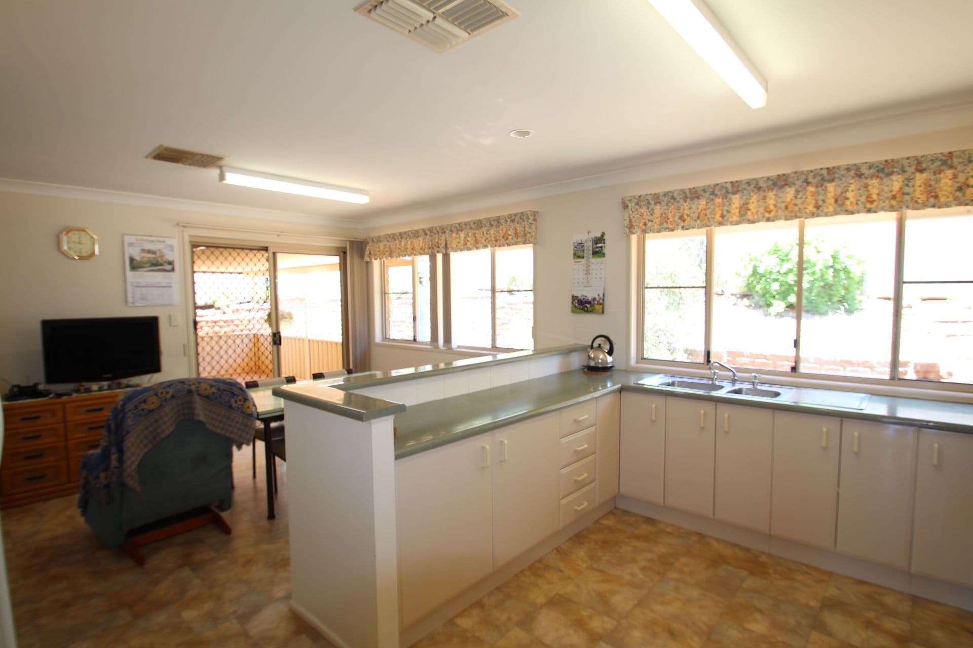 34 Toowoomba Road, Oakey QLD 4401, Oakey - Thumbnail 7