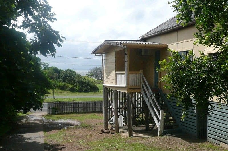 82 Farnborough Road, YEPPOON QLD 4703, Yeppoon - Thumbnail 2