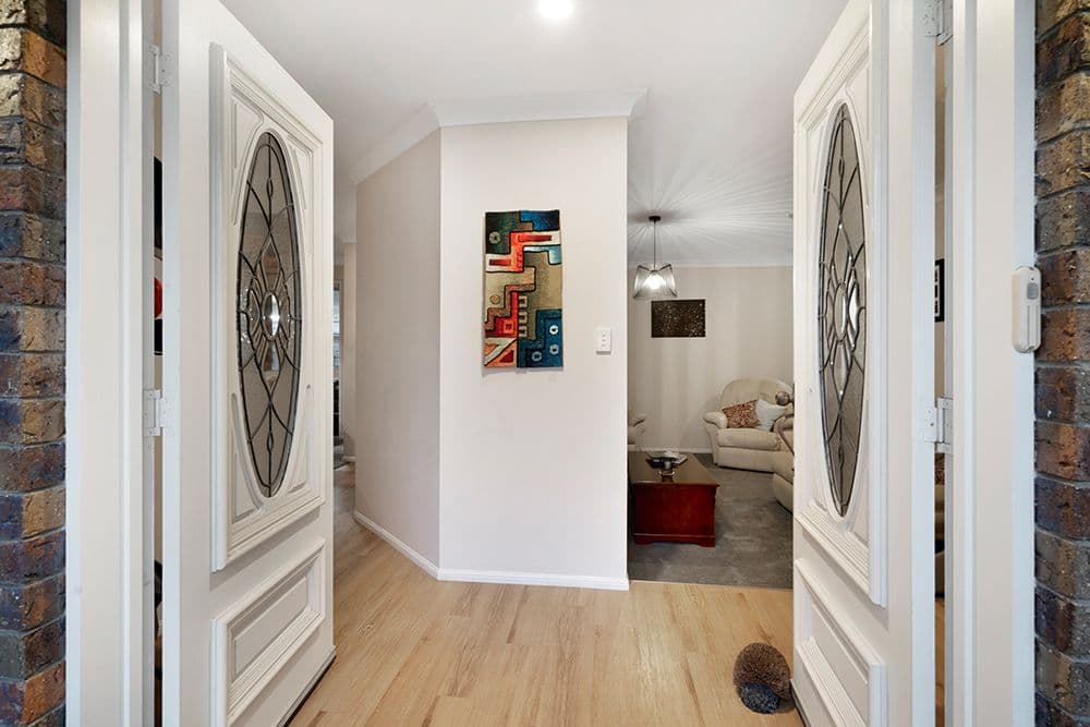 20 Daffodil Crescent, Calamvale QLD 4116, Calamvale - Thumbnail 2