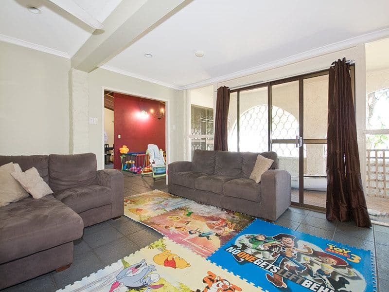 49 Mellifont Street, BANYO QLD 4014, Banyo - Thumbnail 4