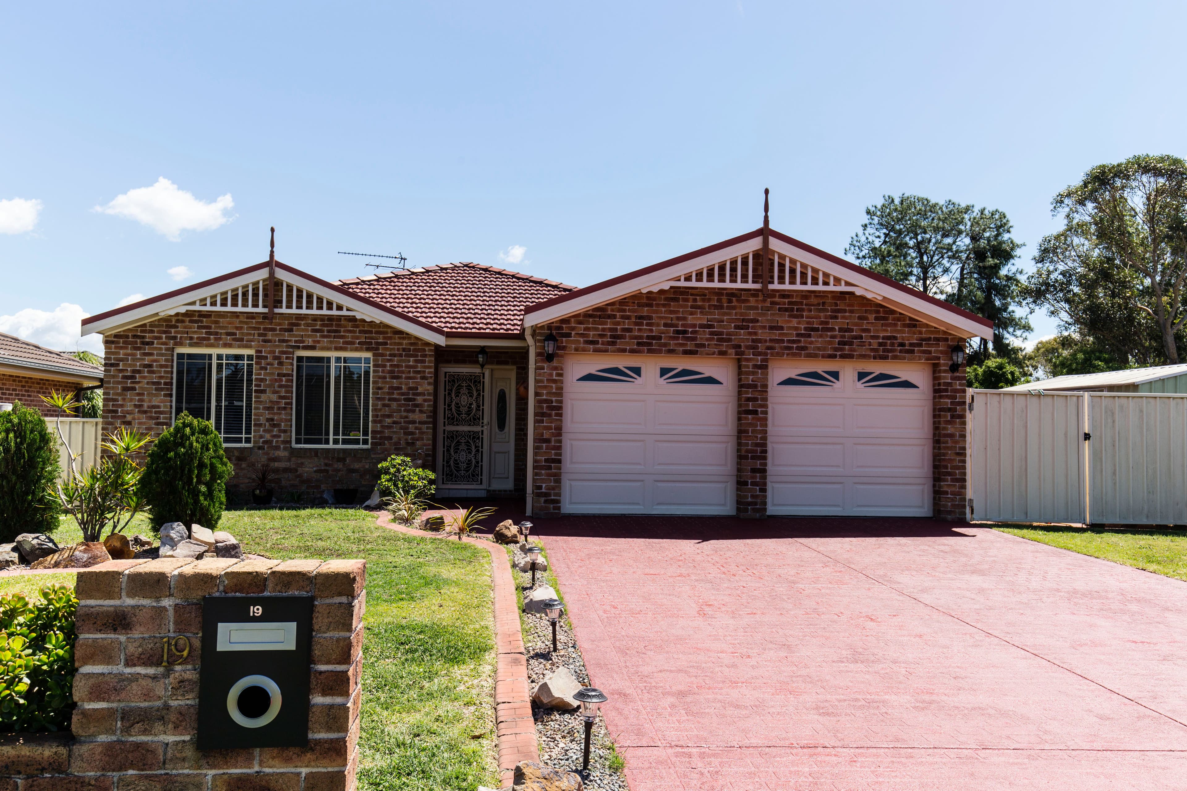 19 Martin Circuit, Tea Gardens - Image 1