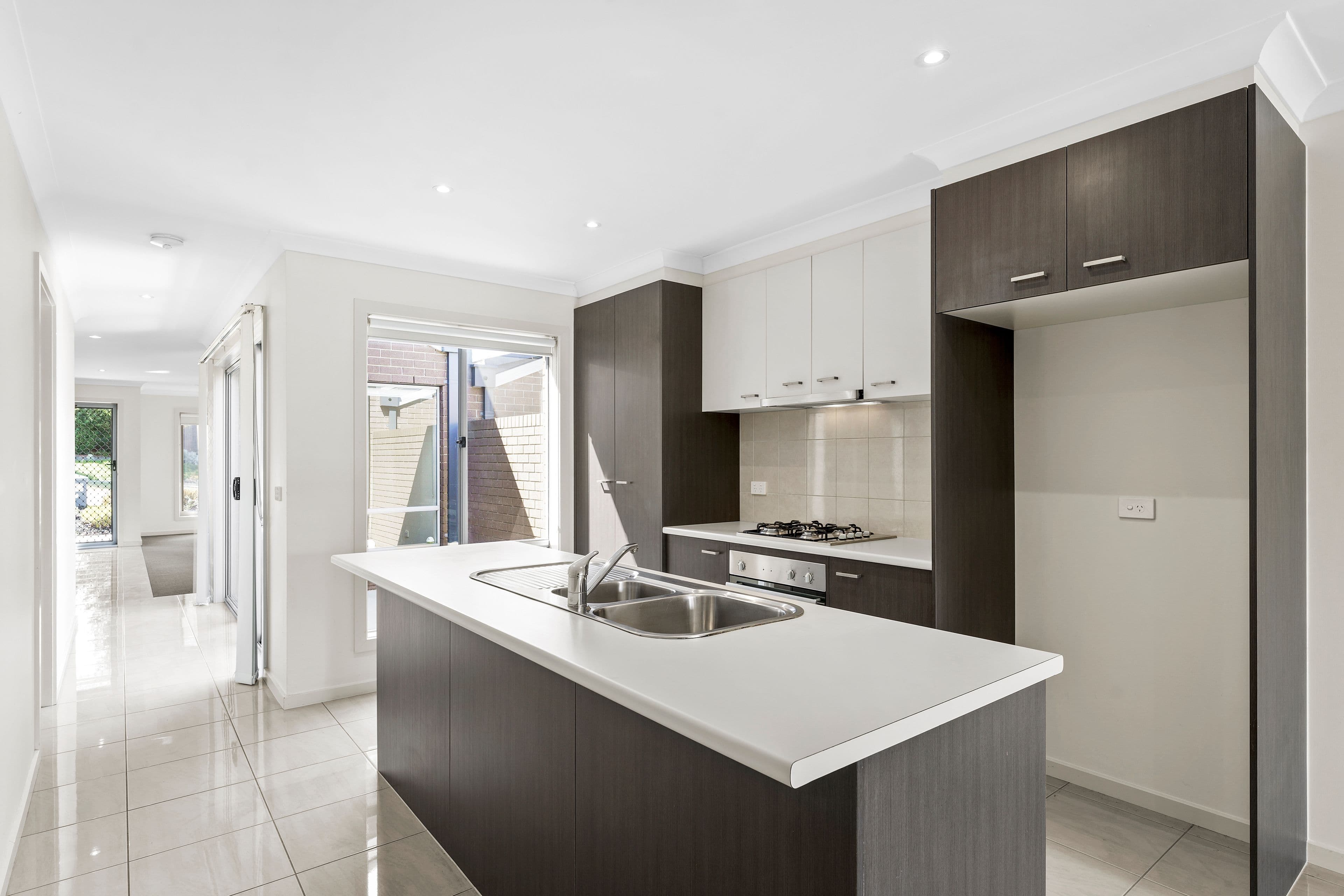 36 Ferris Street, Sunbury VIC 3429, Sunbury - Thumbnail 3