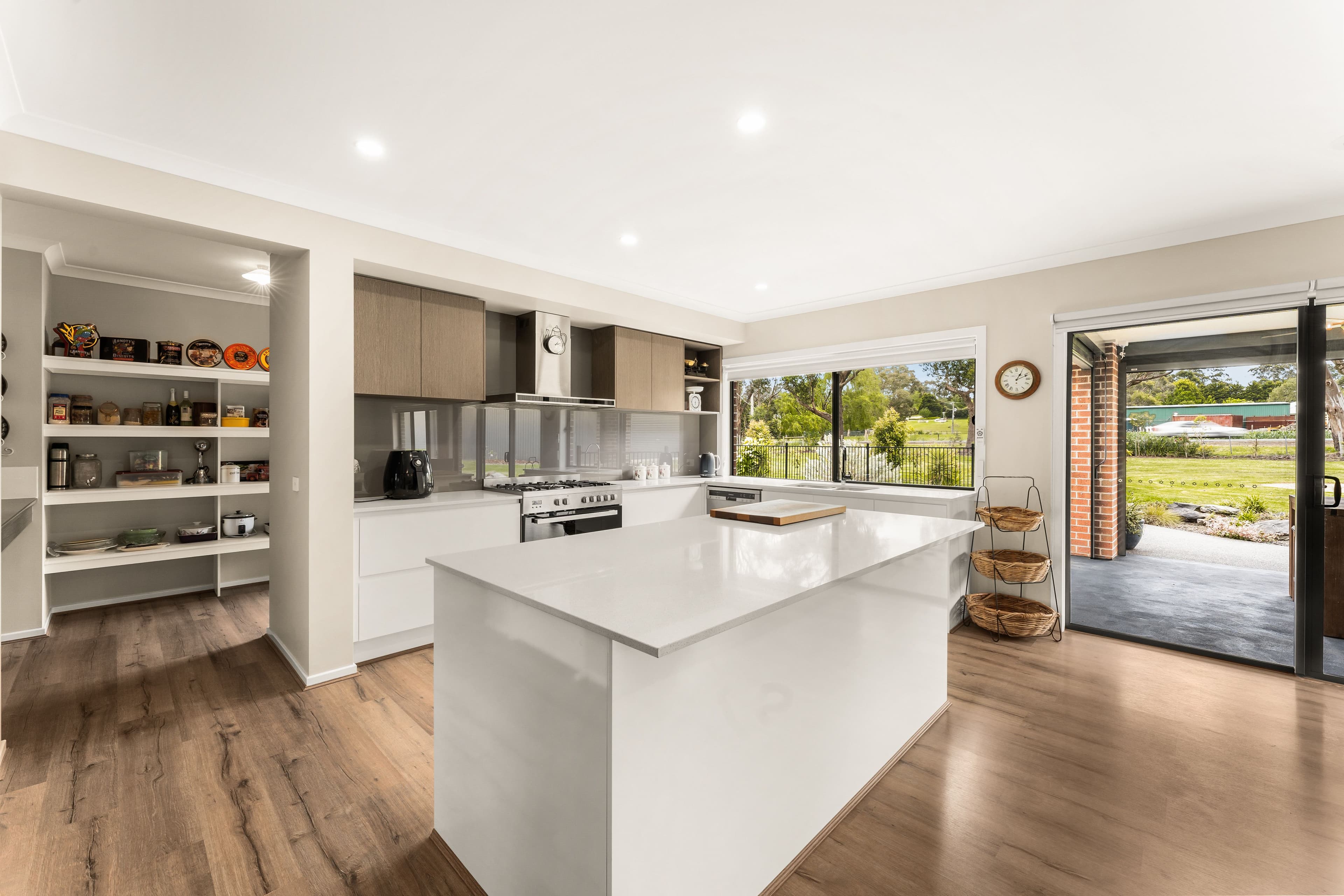 8 Ripplebrook Court, Drouin VIC 3818, Drouin - Thumbnail 3