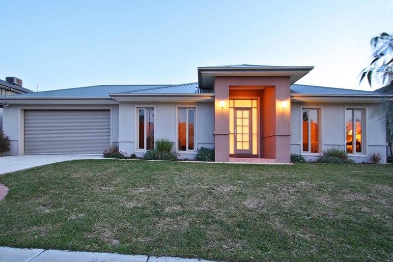 32  Island Point Avenue, WATERWAYS VIC 3195, Waterways - Image 1