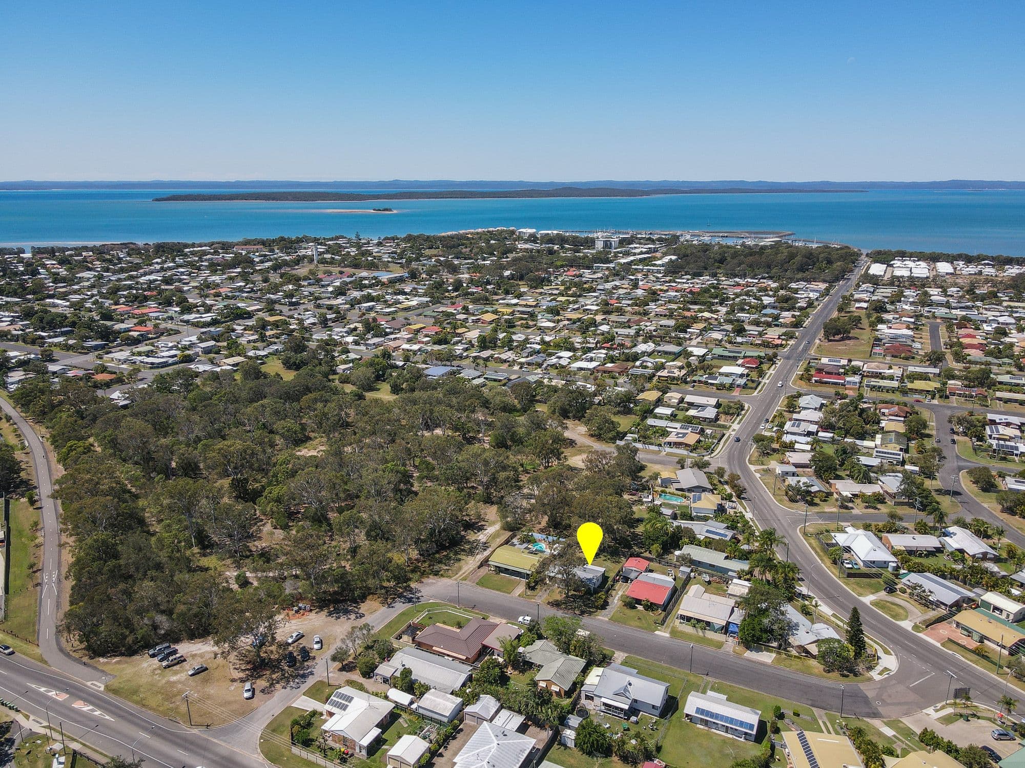 4 Riley Street, Urangan QLD 4655, Urangan - Thumbnail 2