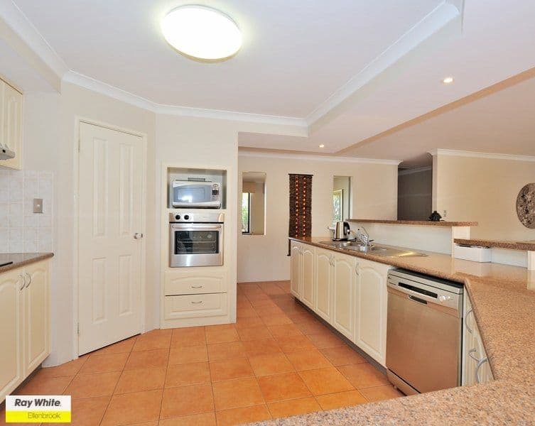 10 Merens Terrace, HENLEY BROOK WA 6055, Henley Brook - Thumbnail 2