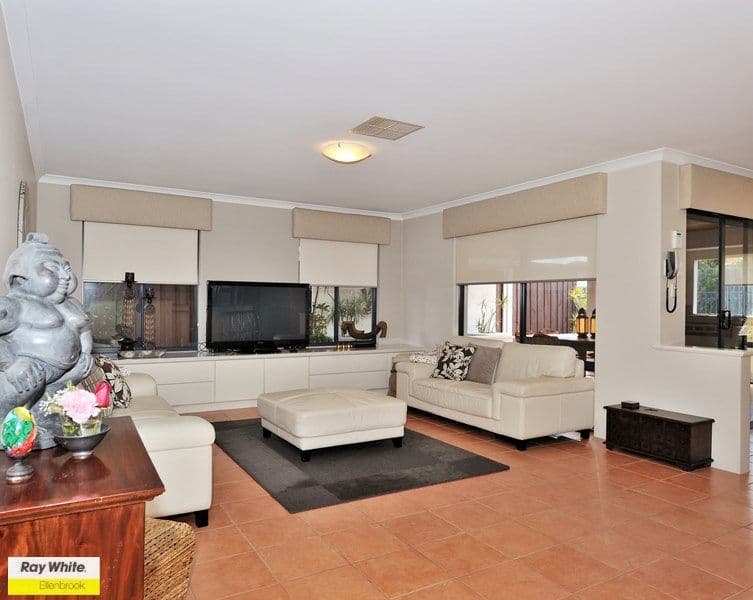 10 Merens Terrace, HENLEY BROOK WA 6055, Henley Brook - Thumbnail 3