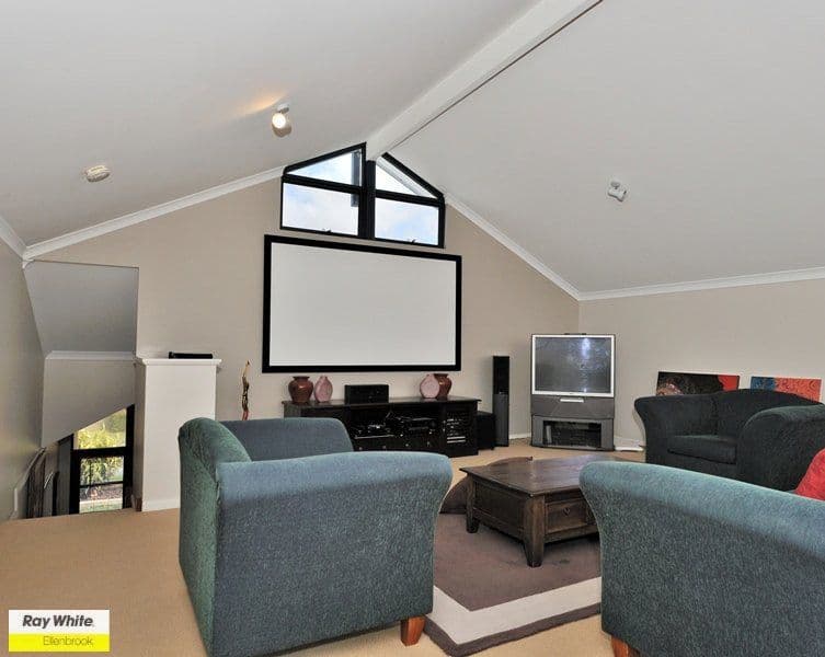 10 Merens Terrace, HENLEY BROOK WA 6055, Henley Brook - Thumbnail 4