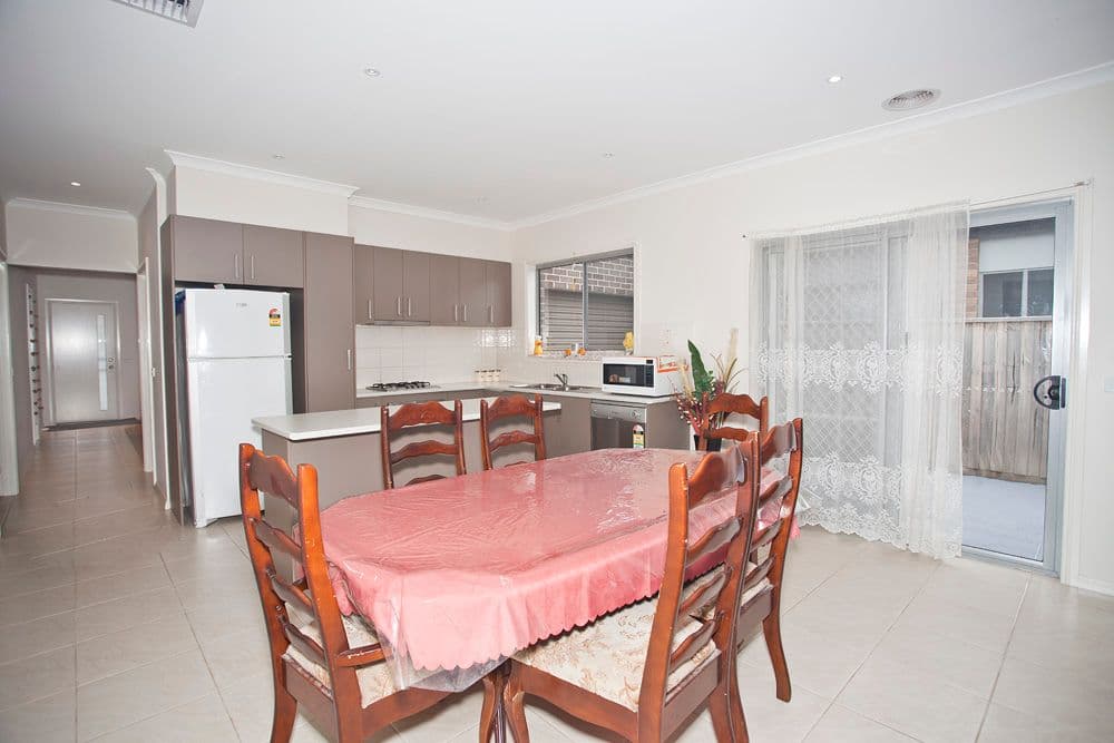 7 Runecrest Terrace, EPPING VIC 3076, Epping - Thumbnail 3
