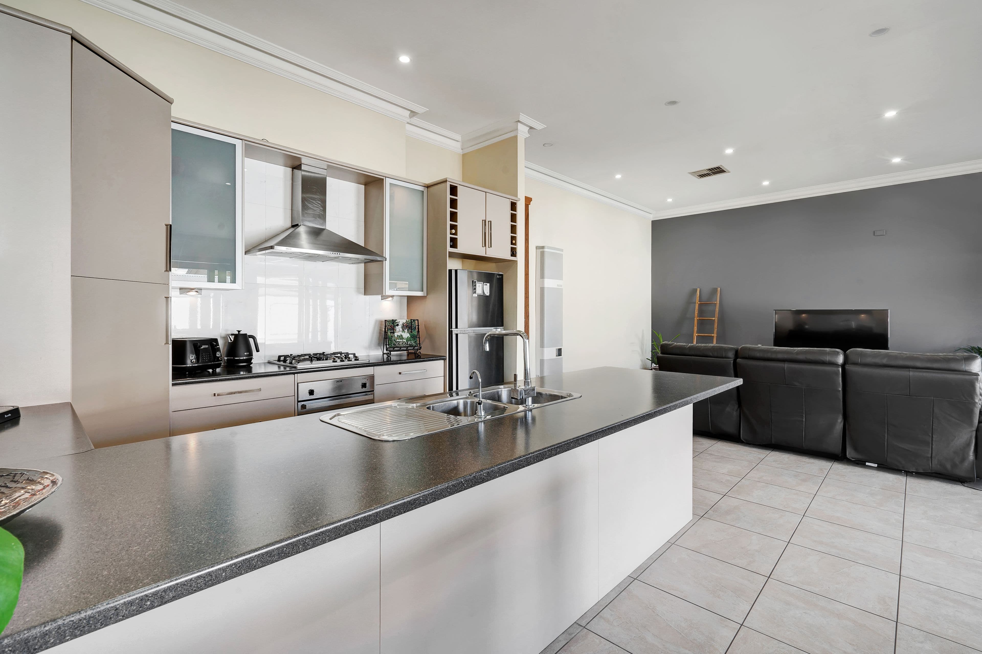 58 Hall Street, Semaphore SA 5019, Semaphore - Thumbnail 4