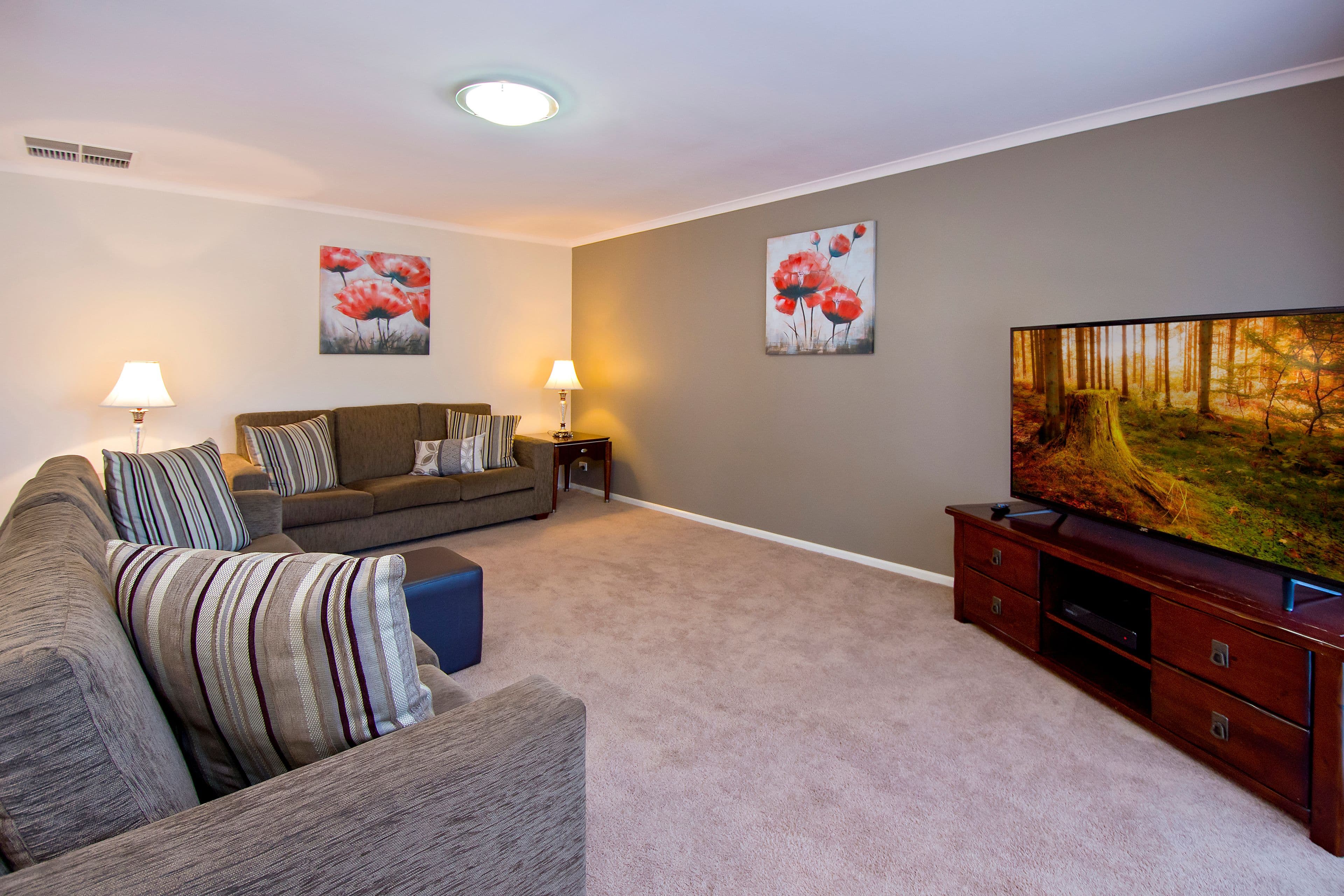 19 Glastonbury Way, Craigmore SA 5114, Craigmore - Thumbnail 5