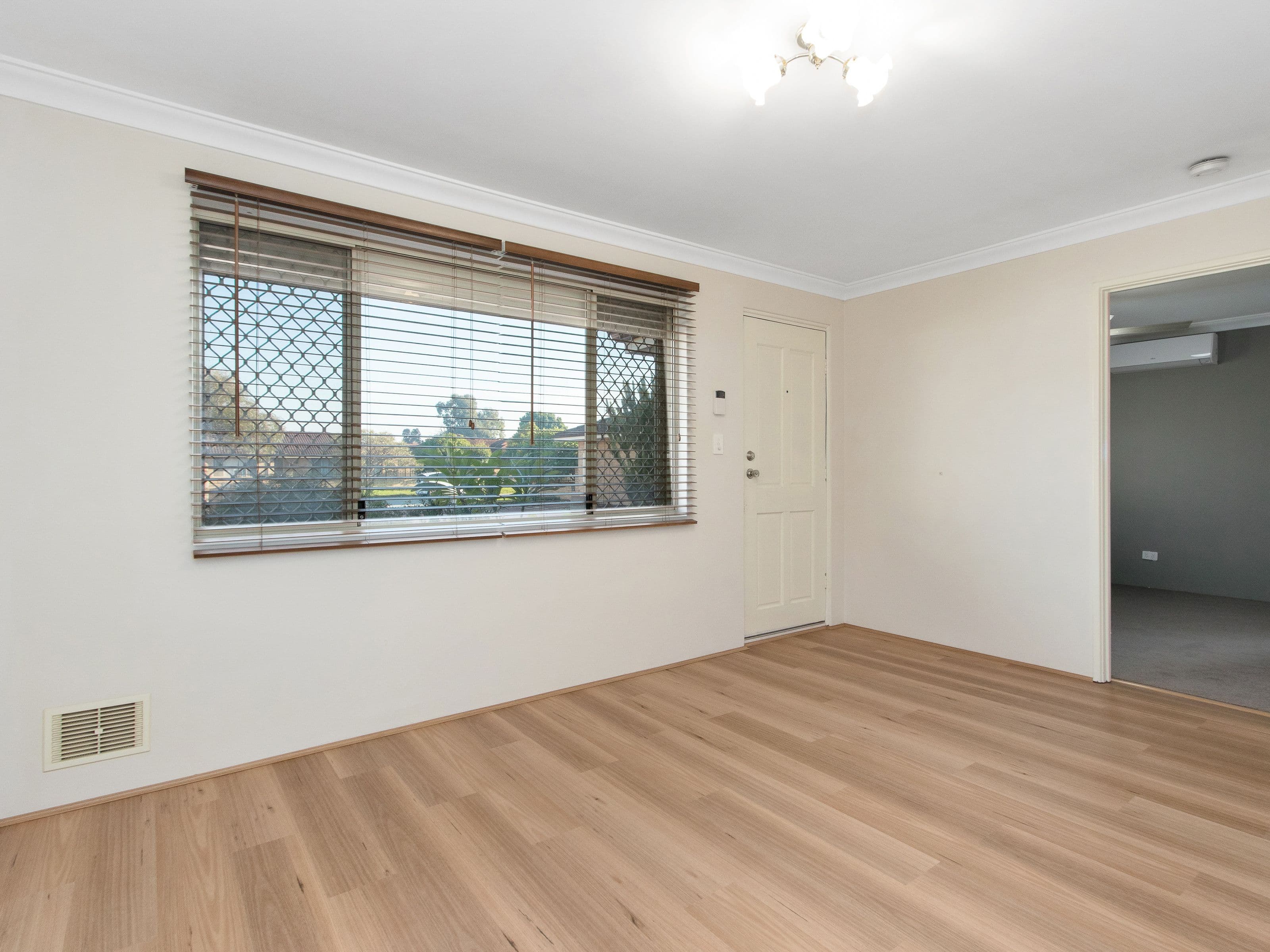 6 Lansing Street, Queens Park WA 6107, Queens Park - Thumbnail 2