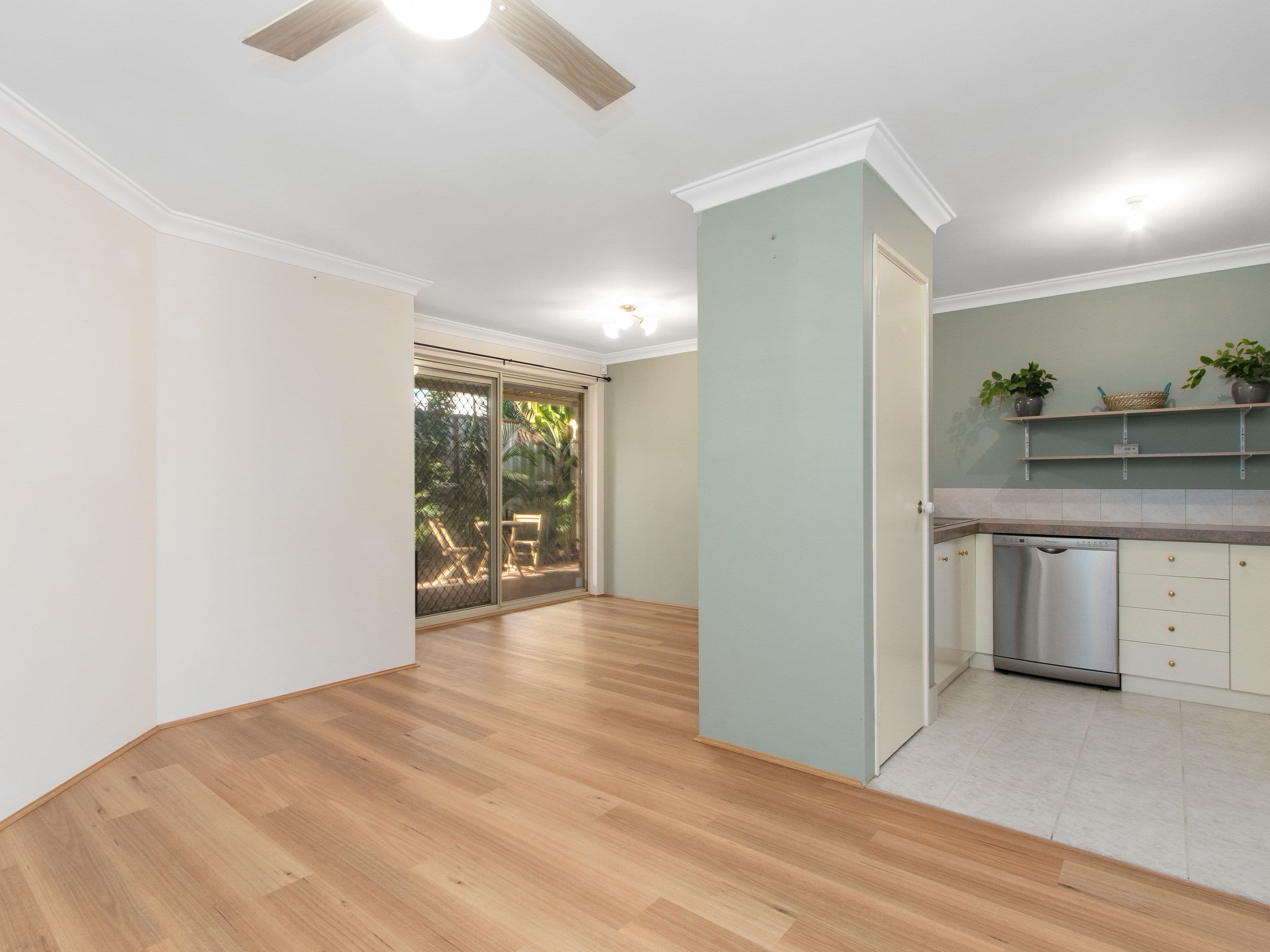 6 Lansing Street, Queens Park WA 6107, Queens Park - Thumbnail 4
