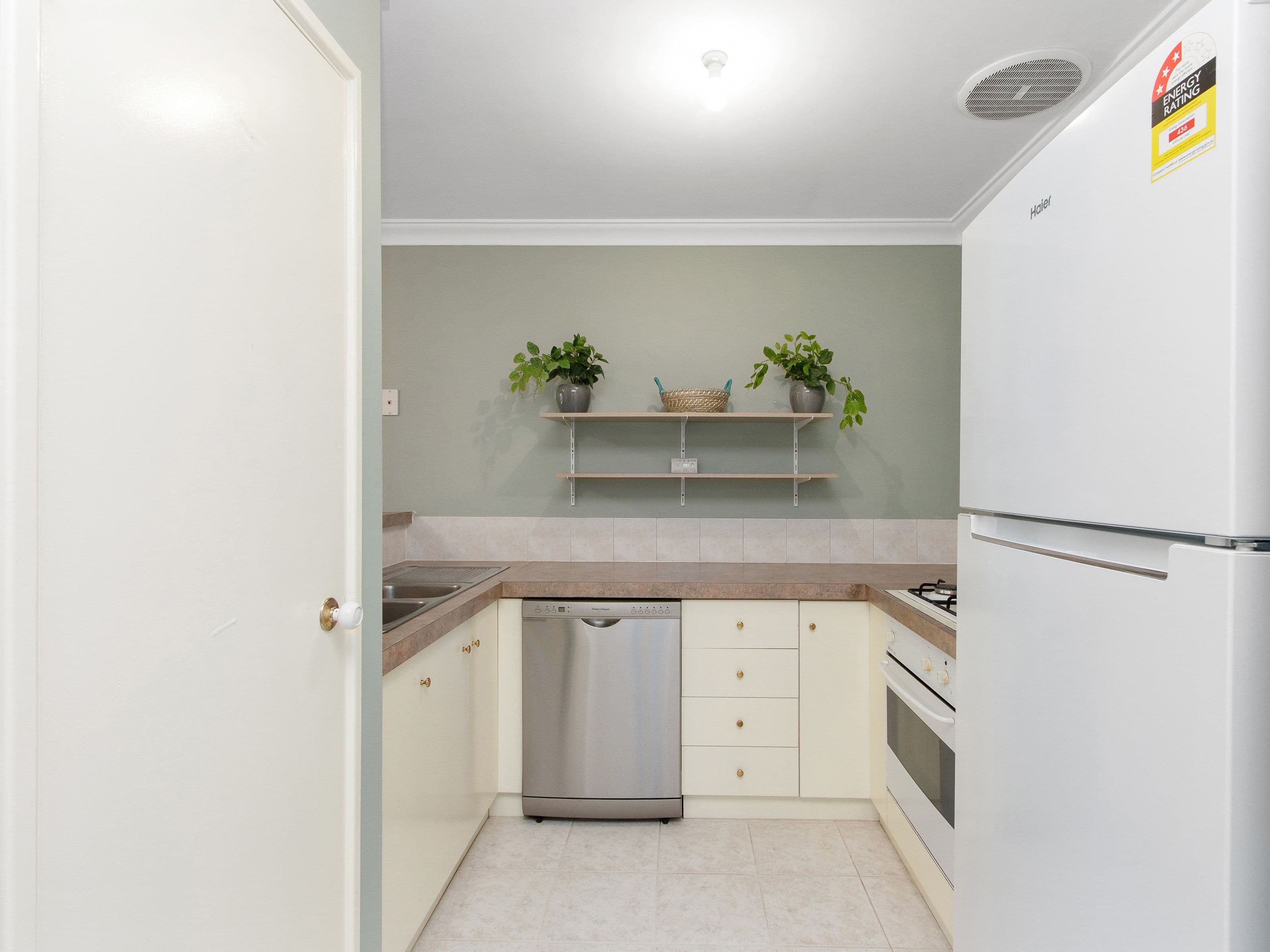 6 Lansing Street, Queens Park WA 6107, Queens Park - Thumbnail 5