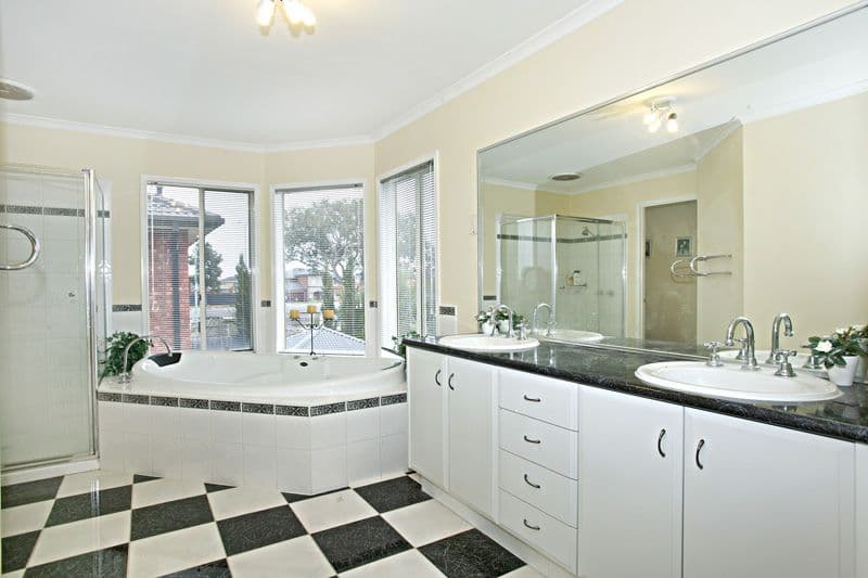 5 Garden Grove Drive, MILL PARK VIC 3082, Mill Park - Thumbnail 7