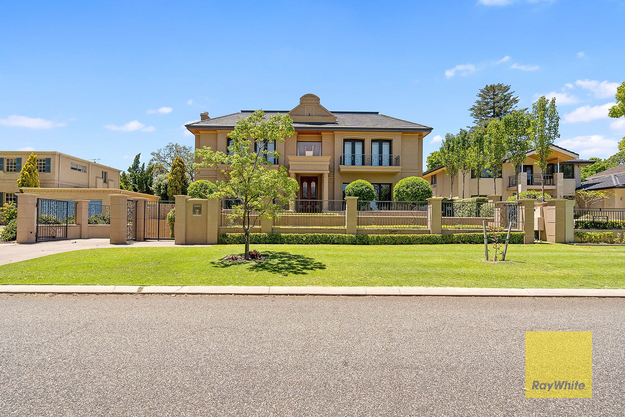 7 Bellevue Avenue, Dalkeith WA 6009, Dalkeith - Thumbnail 2