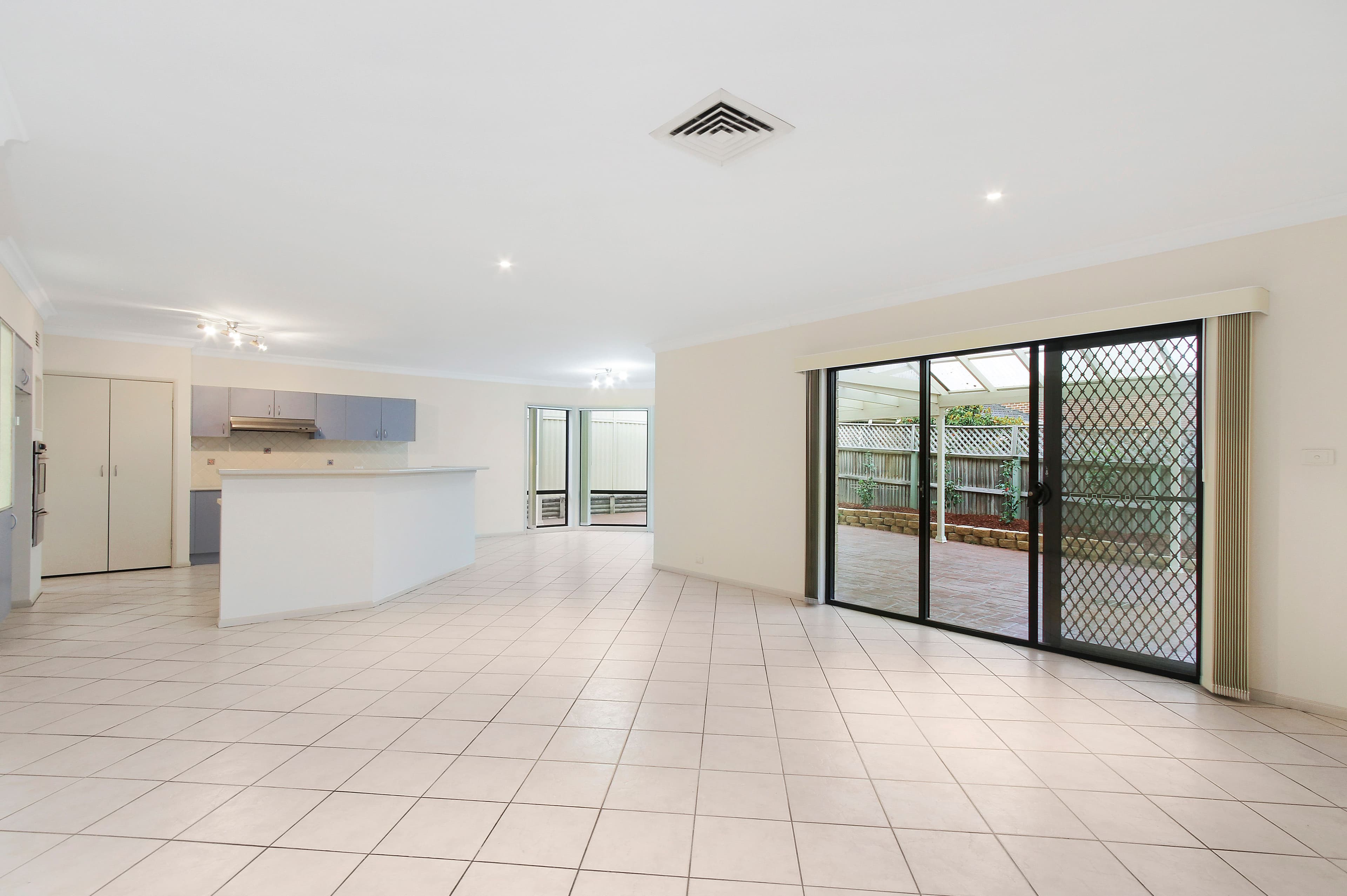 18 Aragon Street, Cecil Hills - Thumbnail 5