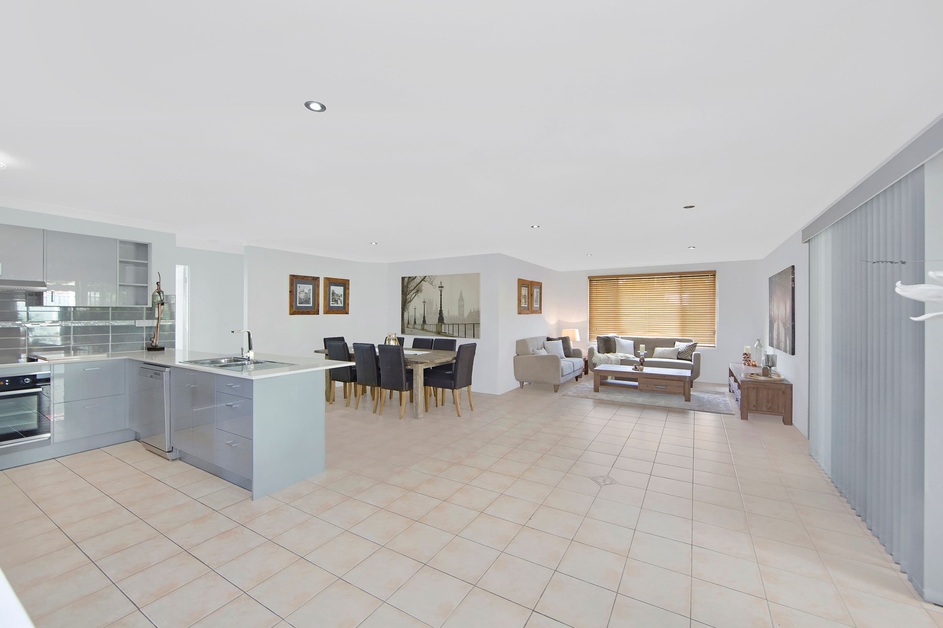 17 Mootay Close, Buff Point - Thumbnail 2